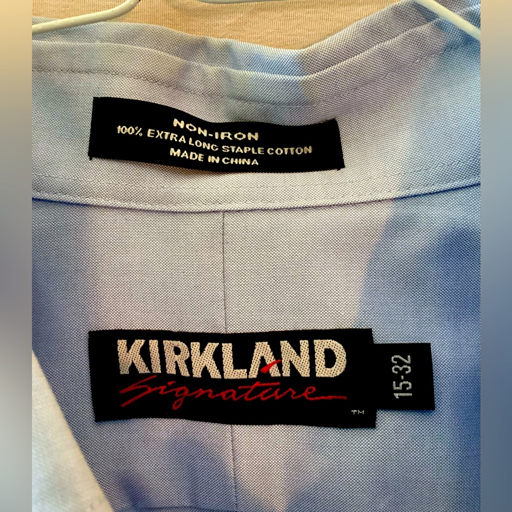 NEW Kirkland Signature blue shirt. Size 15/32